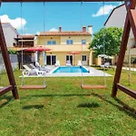 4 Bedroom Amazing In * Pula