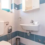 4 Bedroom Amazing In Vikendica