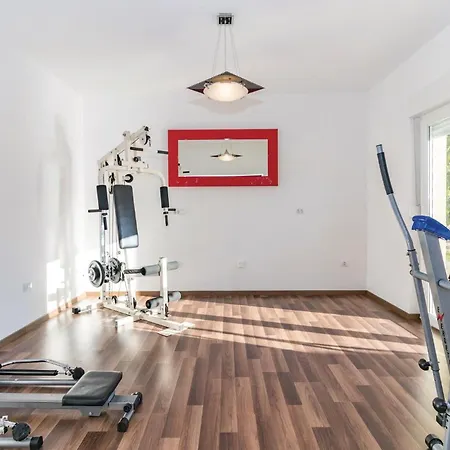 펜션 4 Bedroom Amazing In *