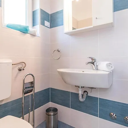 4 Bedroom Amazing In Hébergement de vacances