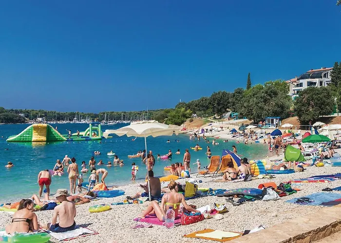 4 Bedroom Amazing In بيت للعطل