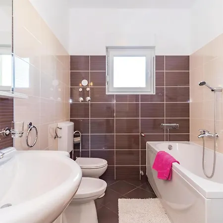 4 Bedroom Amazing In * プーラ