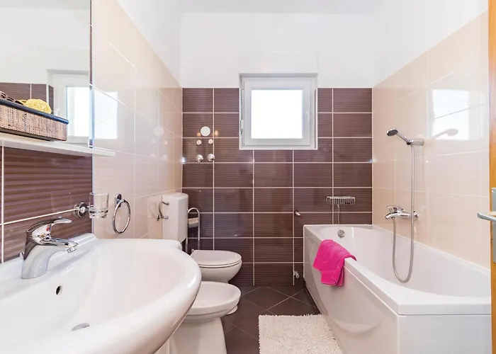 4 Bedroom Amazing In * פולה